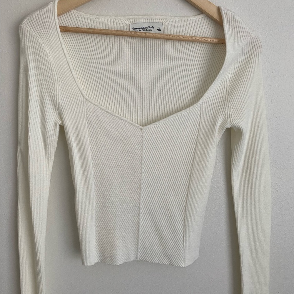 Abercrombie and Fitch cropped sweater